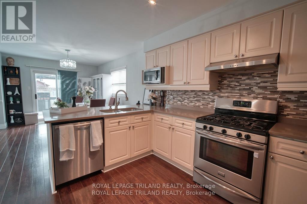 58 Stonehenge Court, London, Ontario  N5V 4M6 - Photo 8 - X12087003