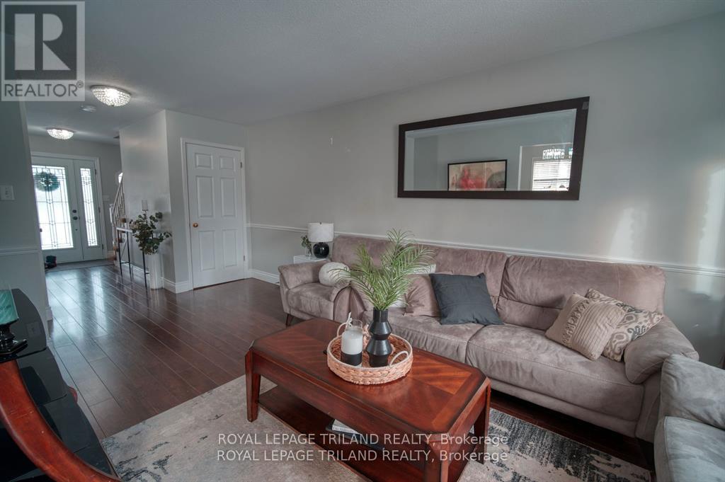 58 Stonehenge Court, London, Ontario  N5V 4M6 - Photo 9 - X12087003