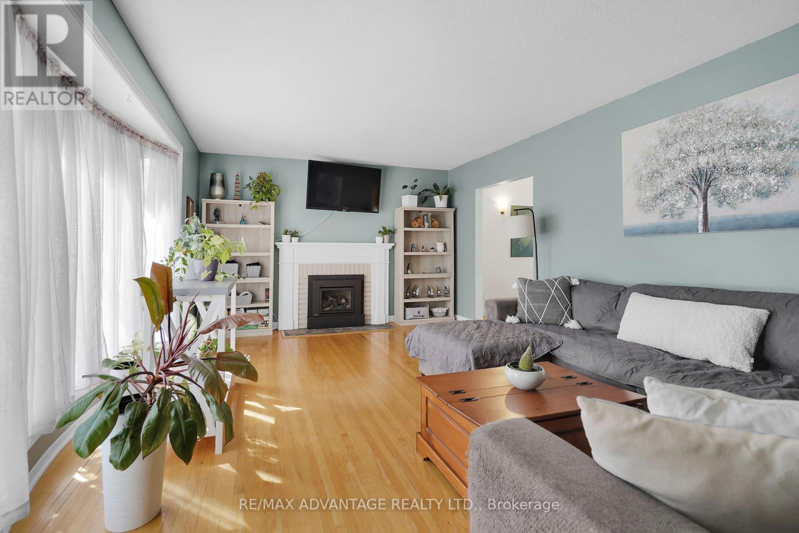 Photo 12 of 50 for 729 Chiddington Avenue