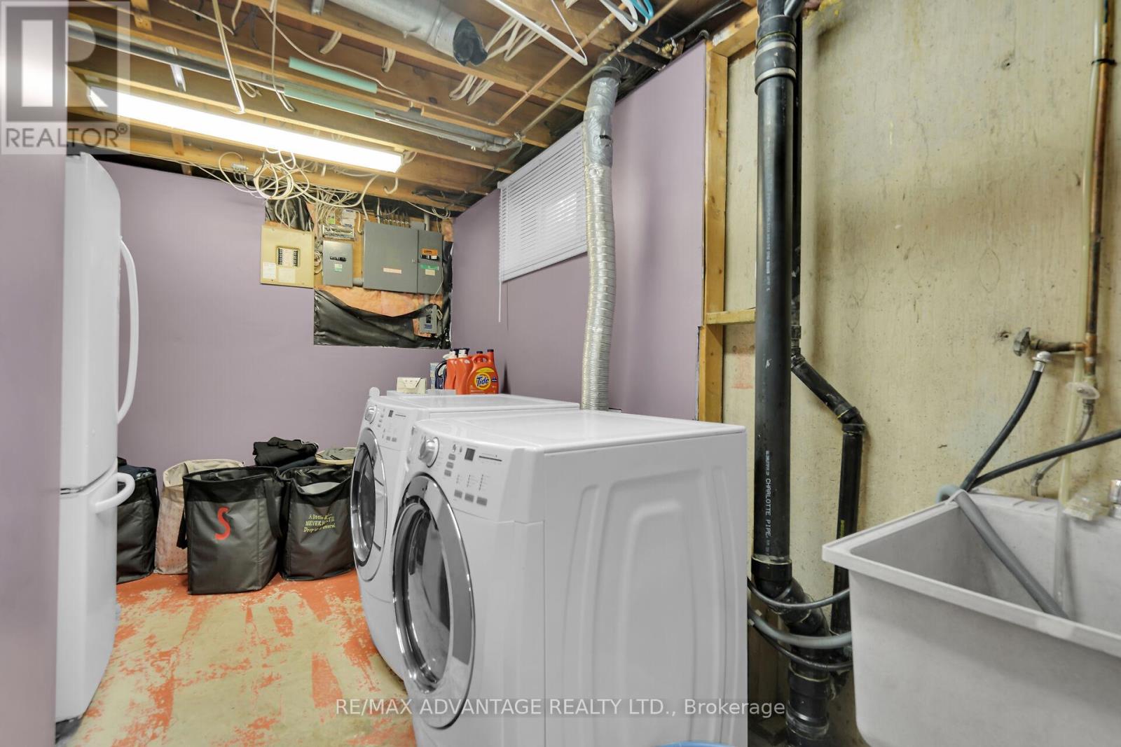 Photo 34 of 50 for 729 Chiddington Avenue