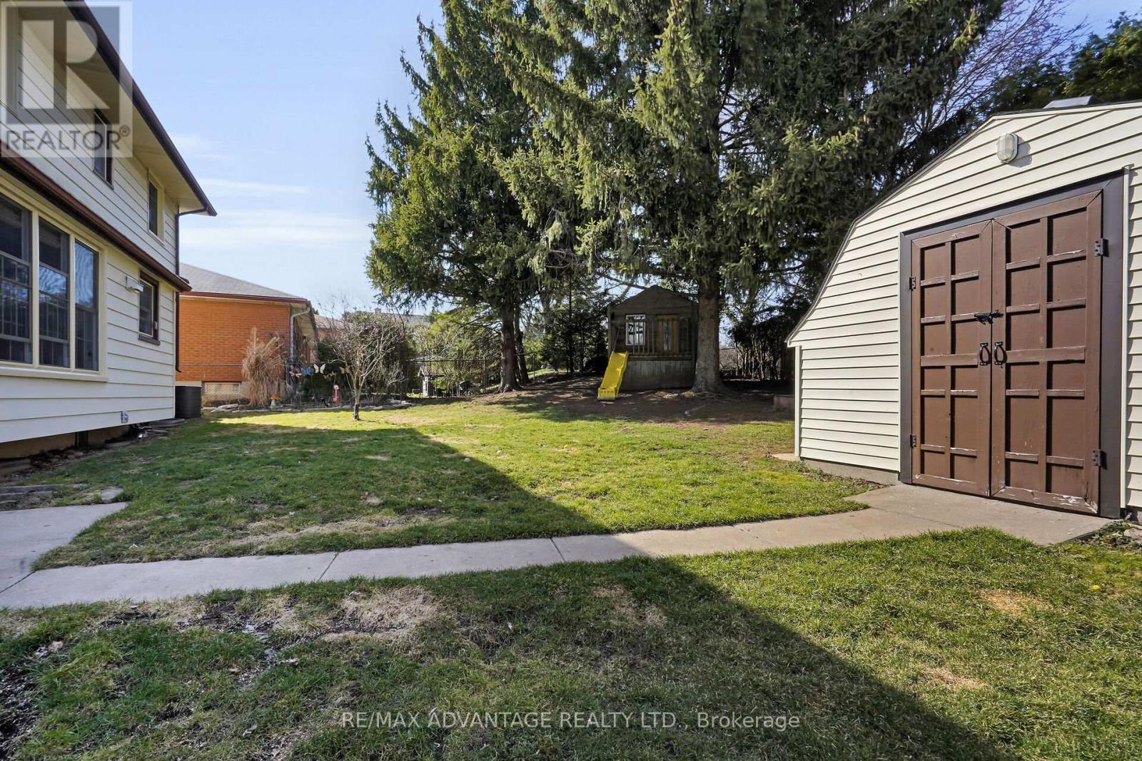 Photo 39 of 50 for 729 Chiddington Avenue
