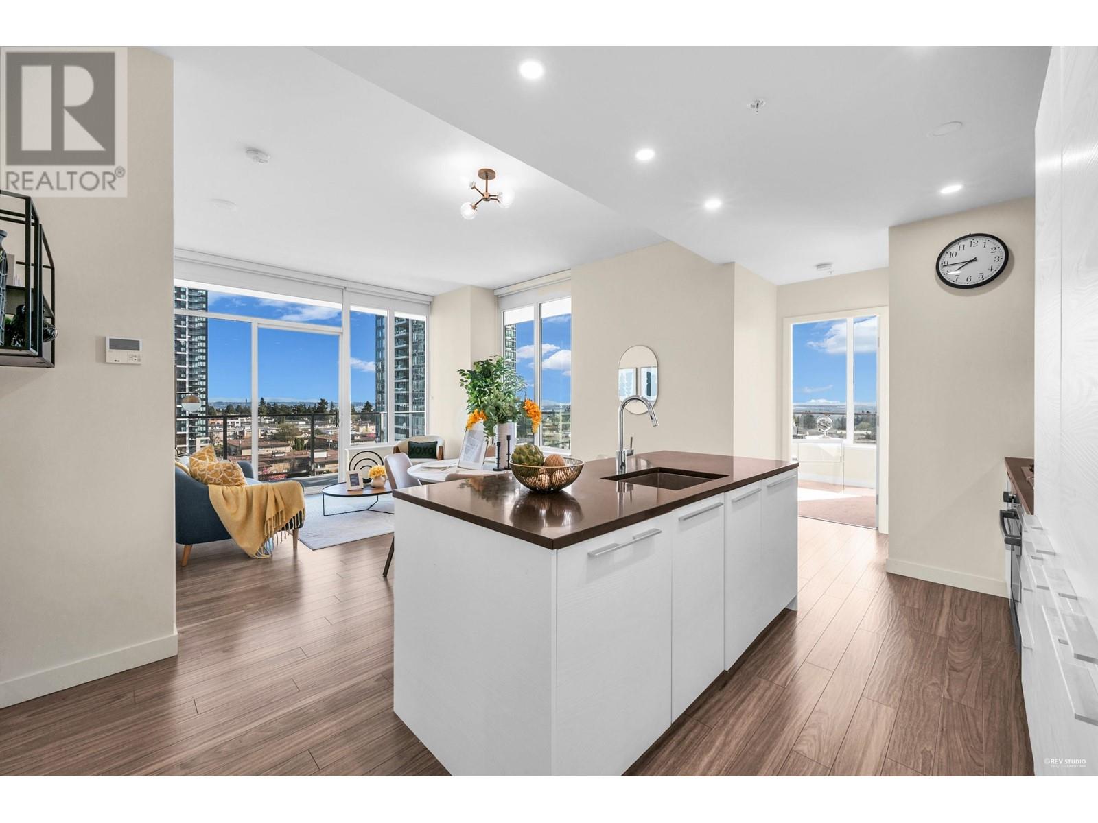 Listing Picture 2 of 26 : 905 6288 CASSIE AVENUE, Burnaby / 本拿比 - 魯藝地產 Yvonne Lu Group - MLS Medallion Club Member