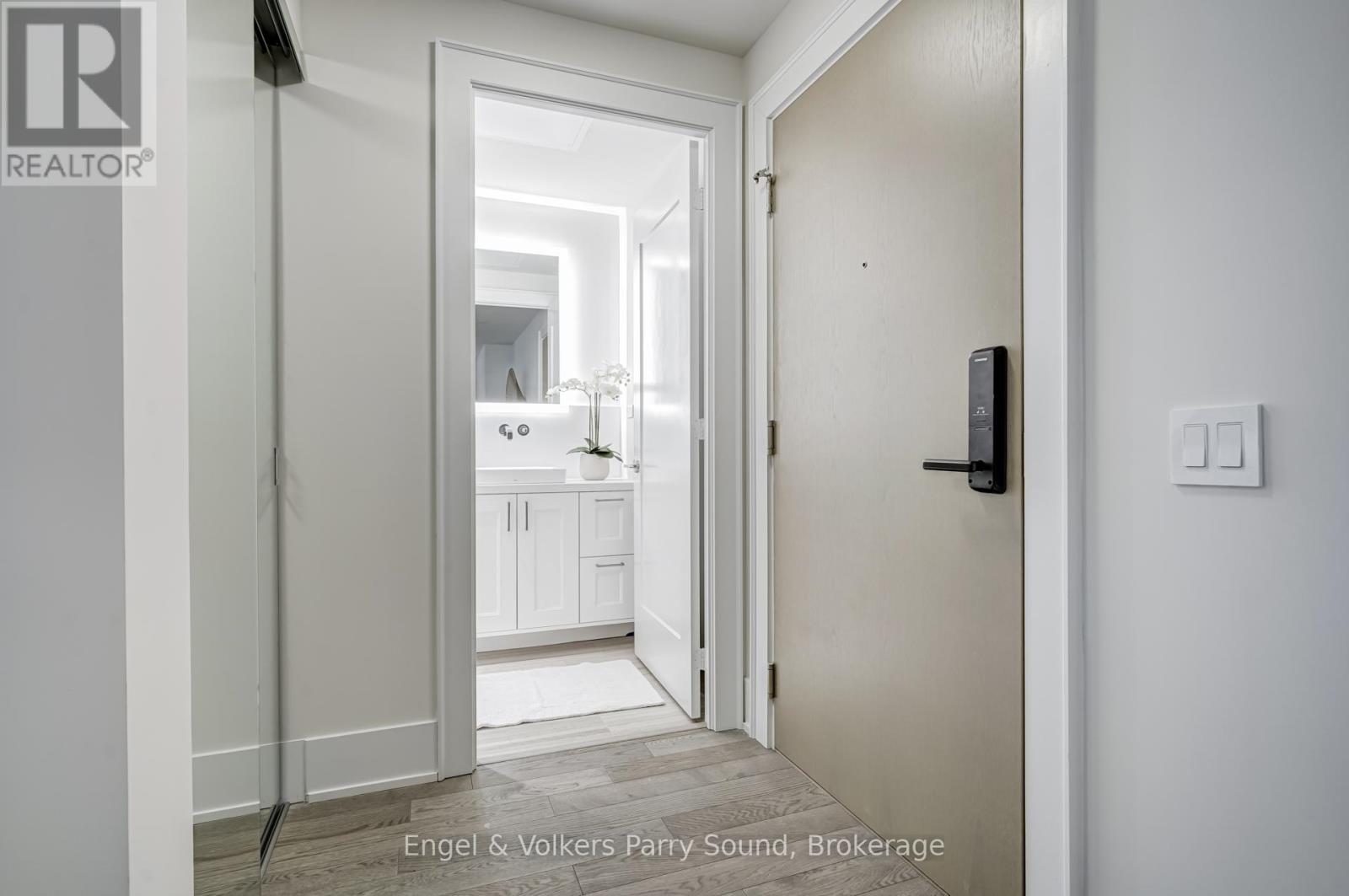 Property at 104 - 118 MERCHANTS' WHARF image 3