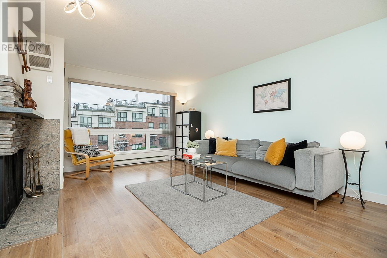 Property at 2209 ALDER STREET image 3
