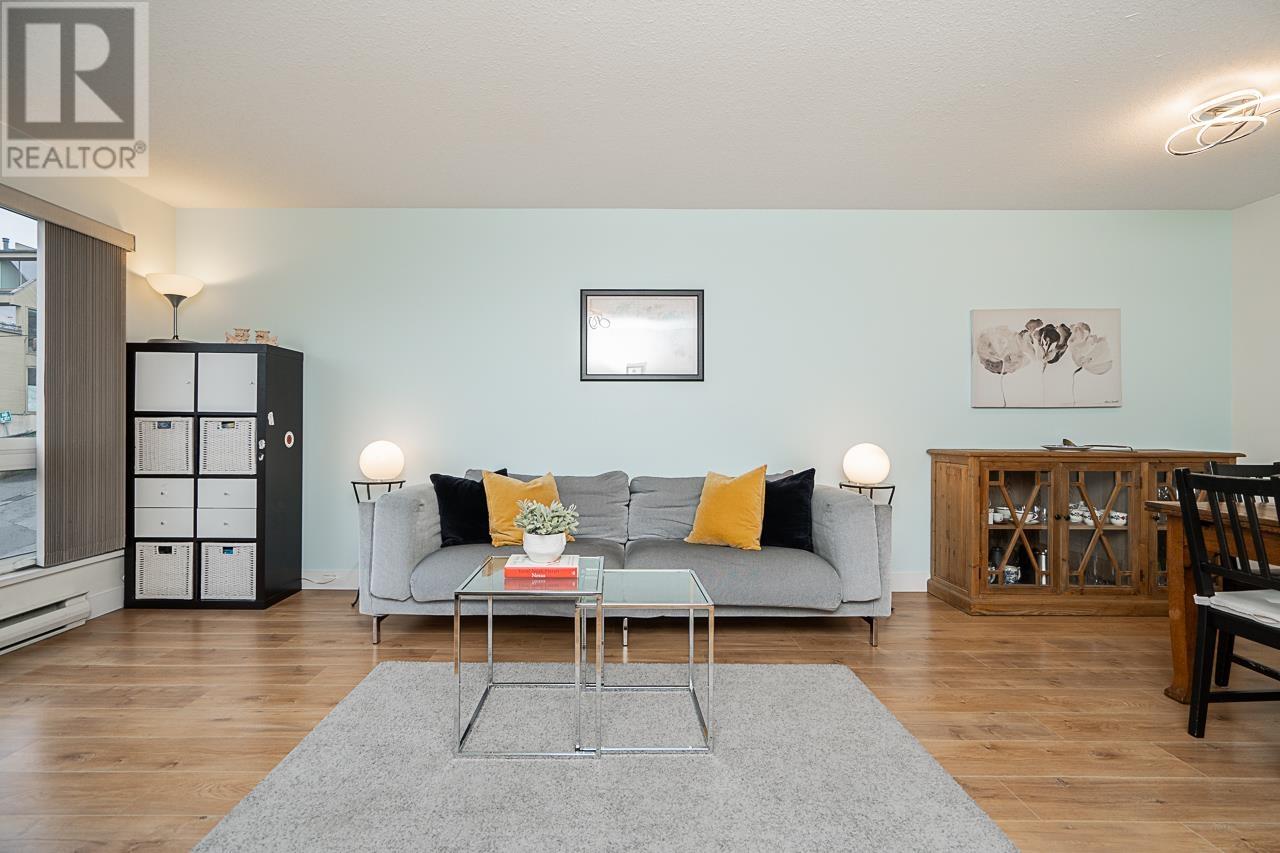 Property at 2209 ALDER STREET image 4