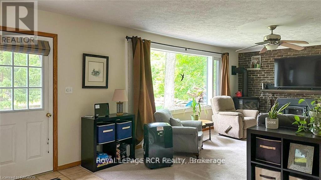 25 Avele Road E, South Bruce Peninsula, Ontario  N0H 2T0 - Photo 10 - X12087118