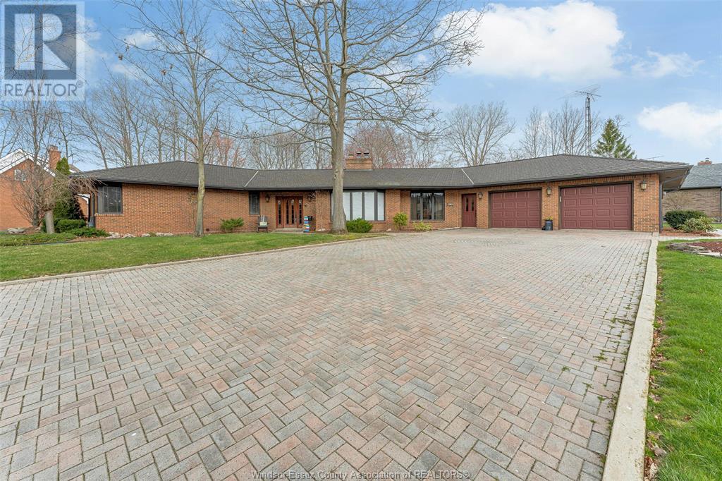 Property at 471 GREGORY LINE image 2
