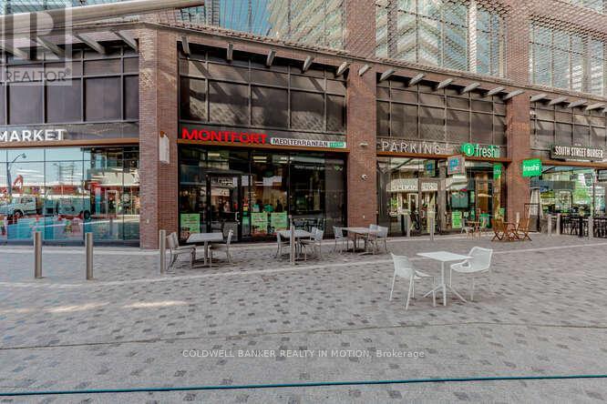Property at 370 QUEENS QUAY STREET image 3