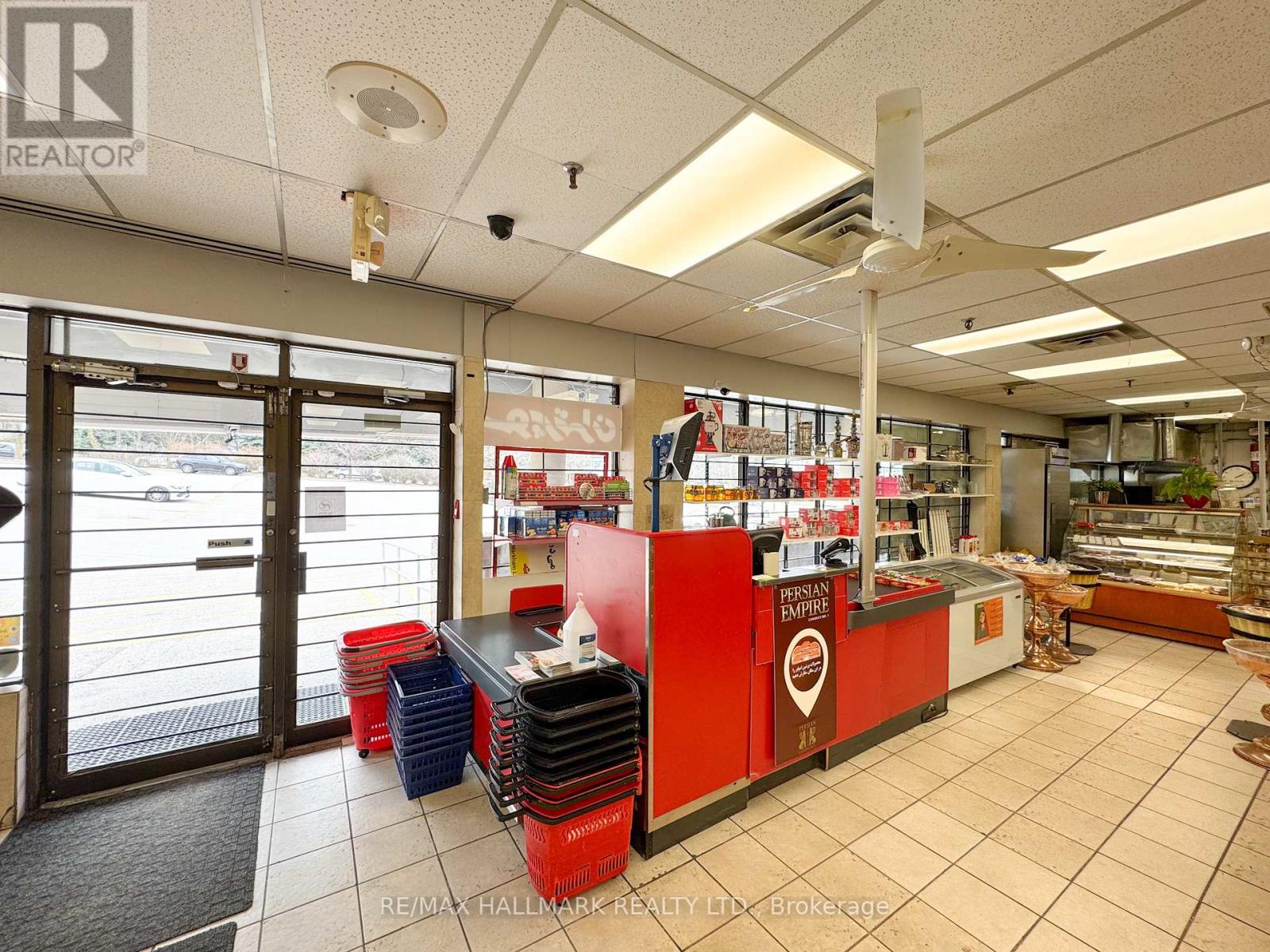 Property at 7327 YONGE STREET N image 3