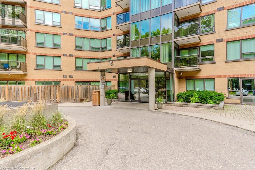 Property at 237 KING Street W Unit# 608 image 3