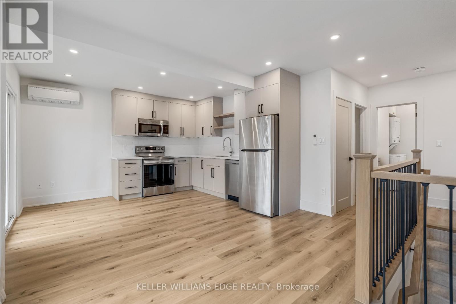 184 Burris Street, Hamilton, Ontario  L8M 2J8 - Photo 20 - X12087134