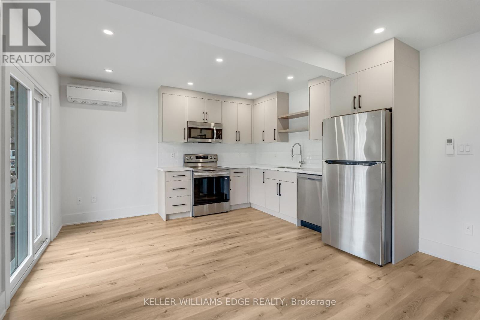 184 Burris Street, Hamilton, Ontario  L8M 2J8 - Photo 22 - X12087134