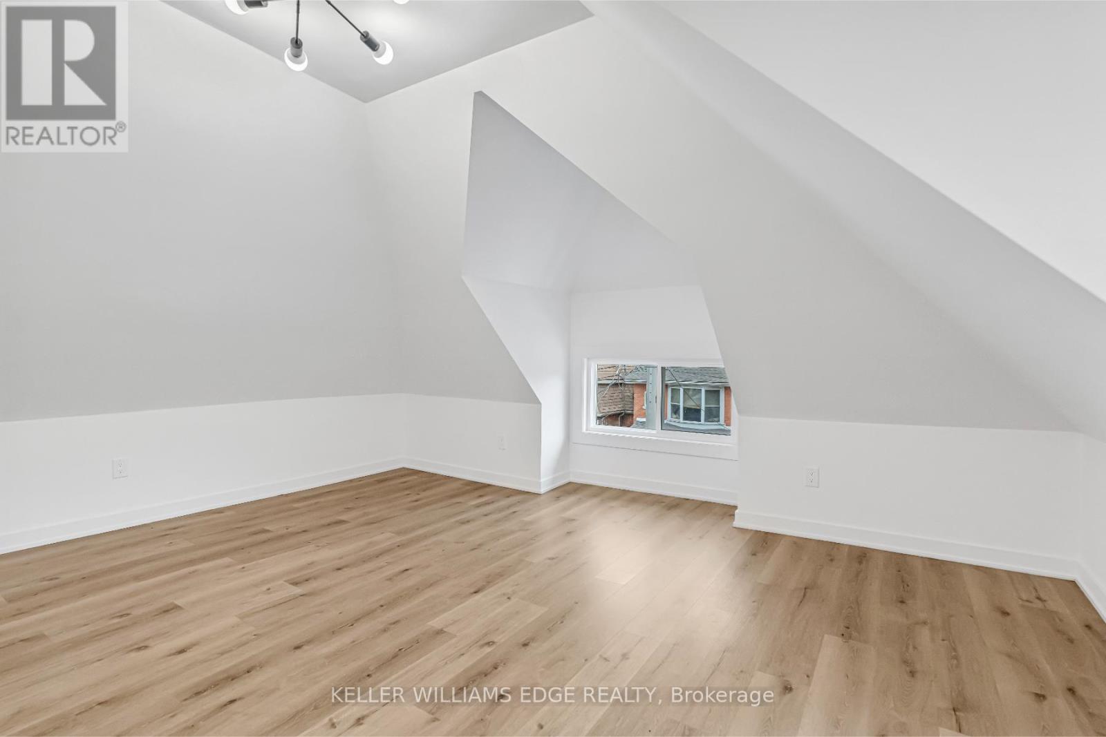 184 Burris Street, Hamilton, Ontario  L8M 2J8 - Photo 33 - X12087134