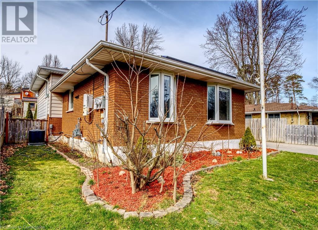 26 Ashton Drive, Simcoe photo number 2 26 Ashton Drive, Simcoe photo number 2