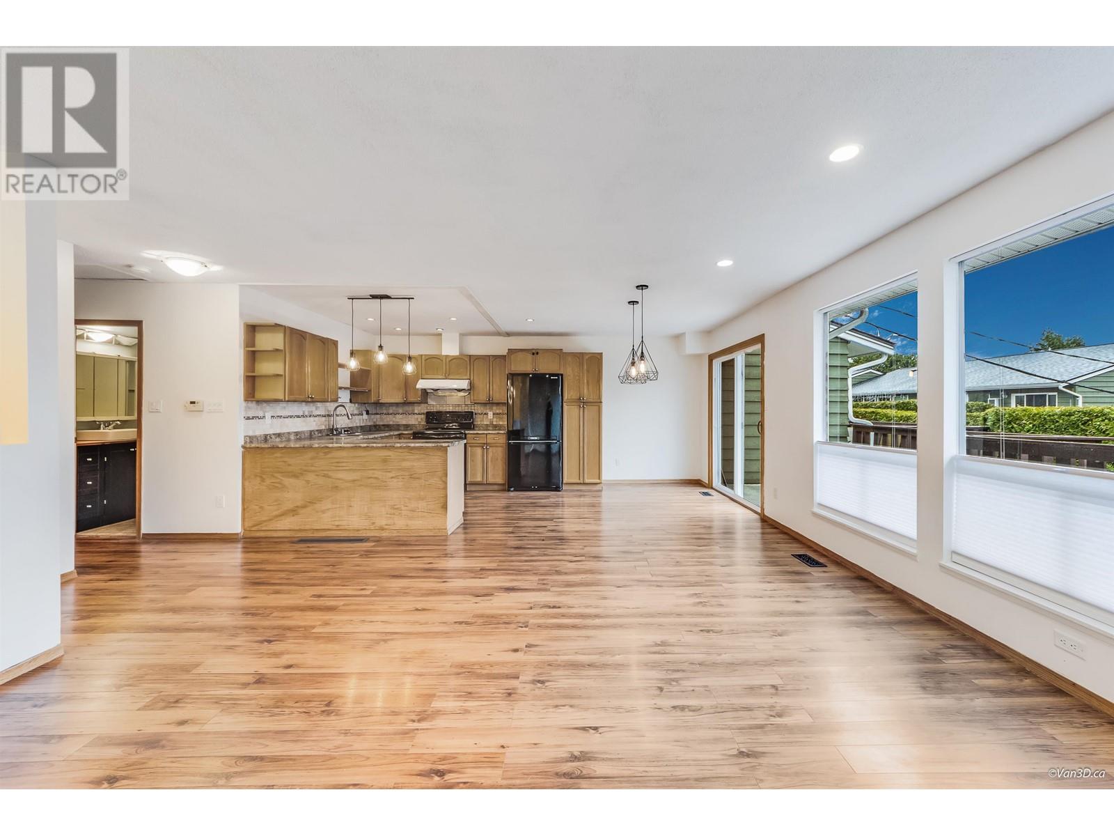 Property at 13 38397 BUCKLEY AVENUE image 2