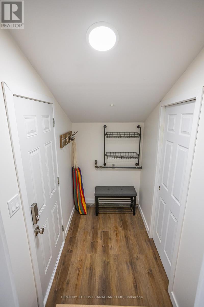 37 Walker Street, Lambton Shores, Ontario  N0M 1T0 - Photo 29 - X12087194