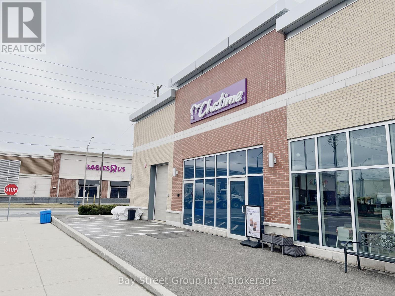 3101 Appleby Line, Burlington, Ontario  L7M 0V7 - Photo 2 - W12086349