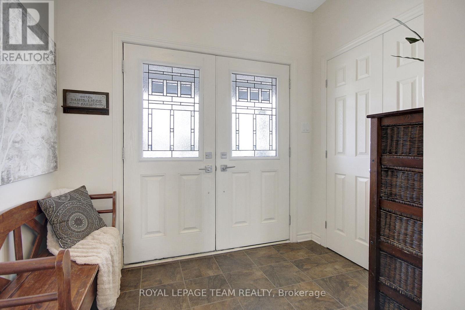 2613 Half Moon Bay Road, Ottawa, Ontario  K2J 0Z1 - Photo 2 - X12087136