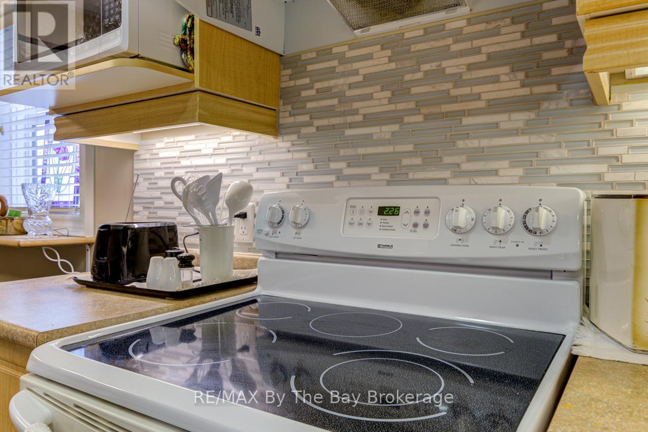 201 - 91 Raglan Avenue, Collingwood, Ontario  L9Y 4V3 - Photo 12 - S12087185