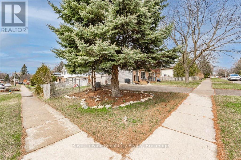 364 Cole Road, Guelph, Ontario  N1G 3K7 - Photo 2 - X12087180