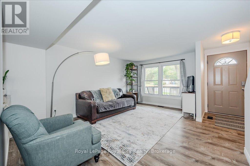 364 Cole Road, Guelph, Ontario  N1G 3K7 - Photo 9 - X12087180