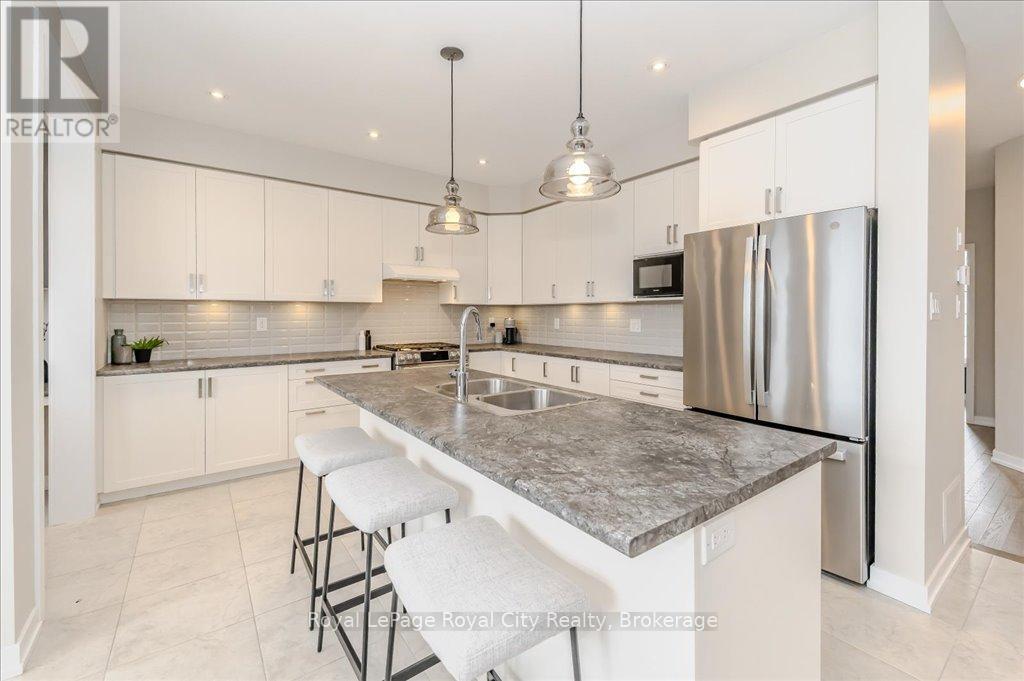 262 Dolman Street, Woolwich, Ontario  N0B 1M0 - Photo 12 - X12087202