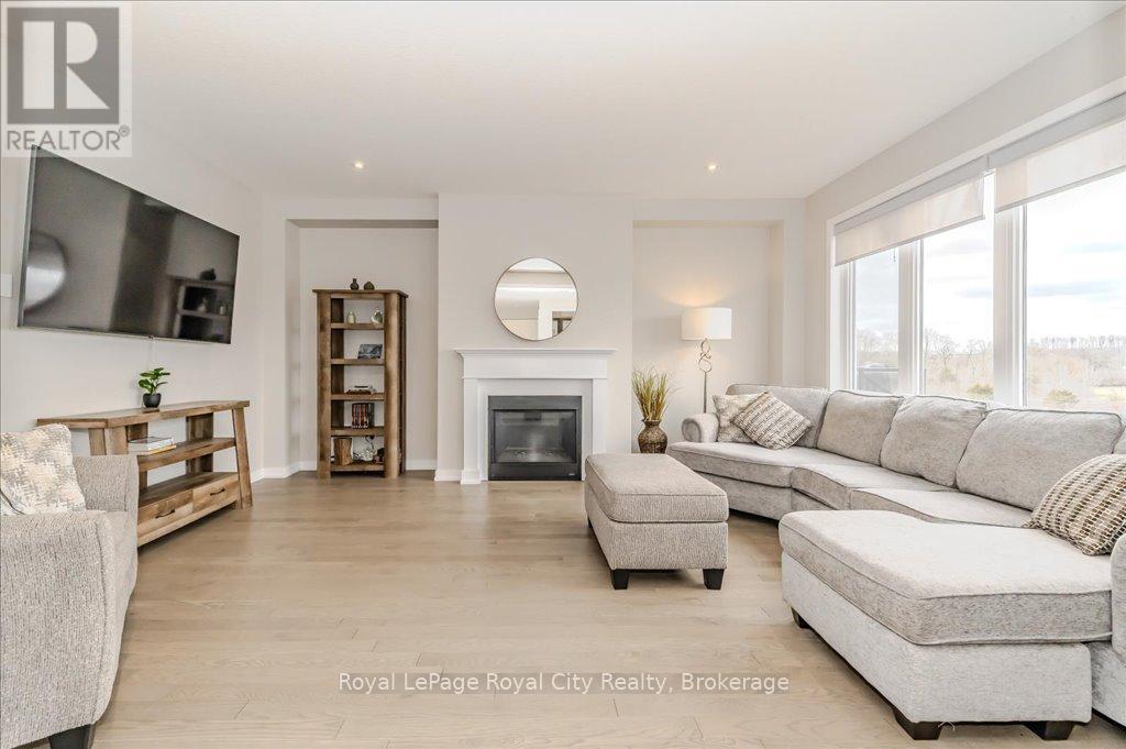 Property at 262 DOLMAN STREET image 5