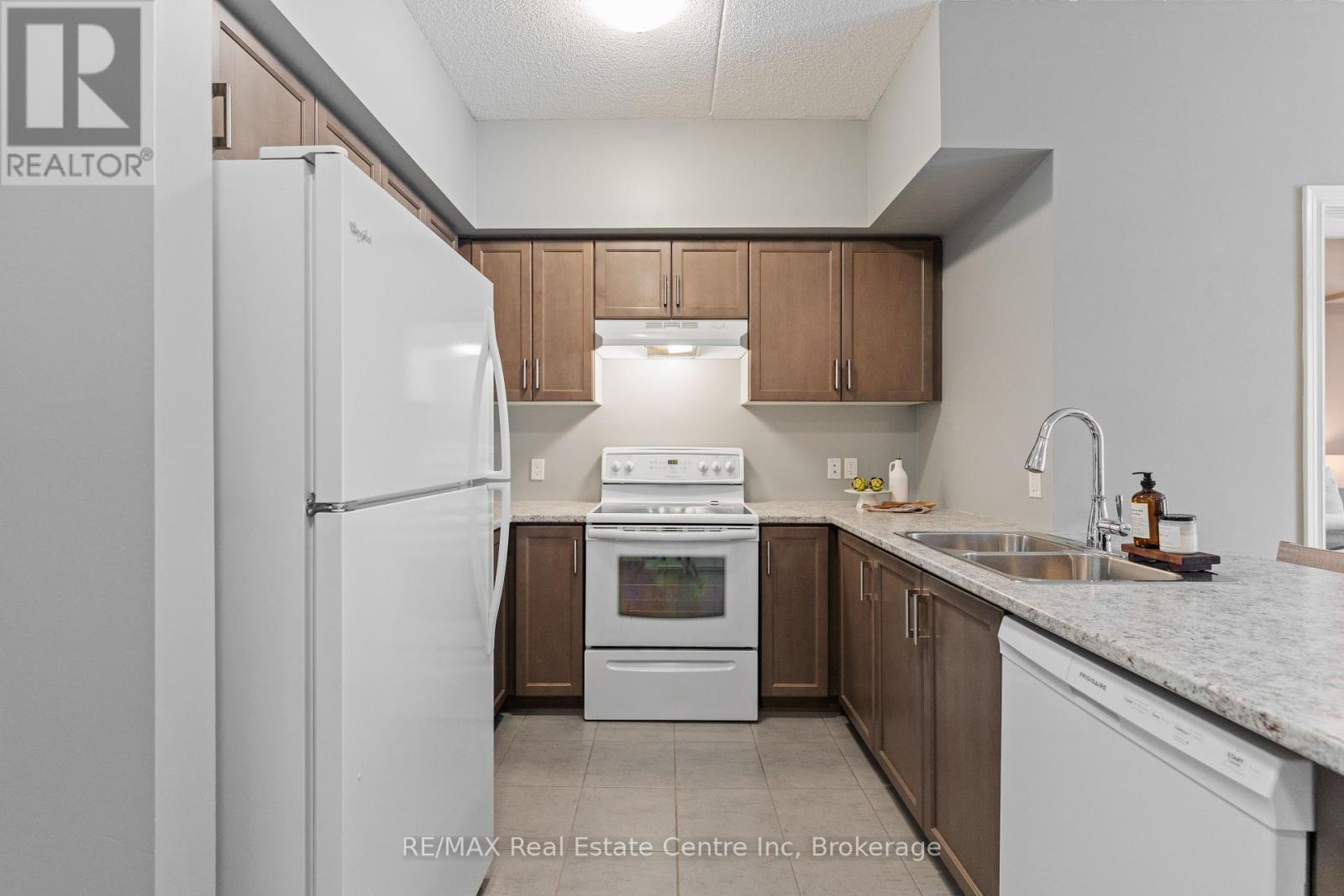 206 - 1280 Gordon Street, Guelph, Ontario  N1L 0N6 - Photo 2 - X12087203