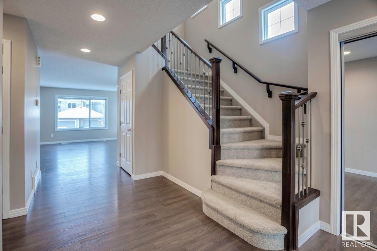 Property at 3520 CLAXTON CR SW image 4