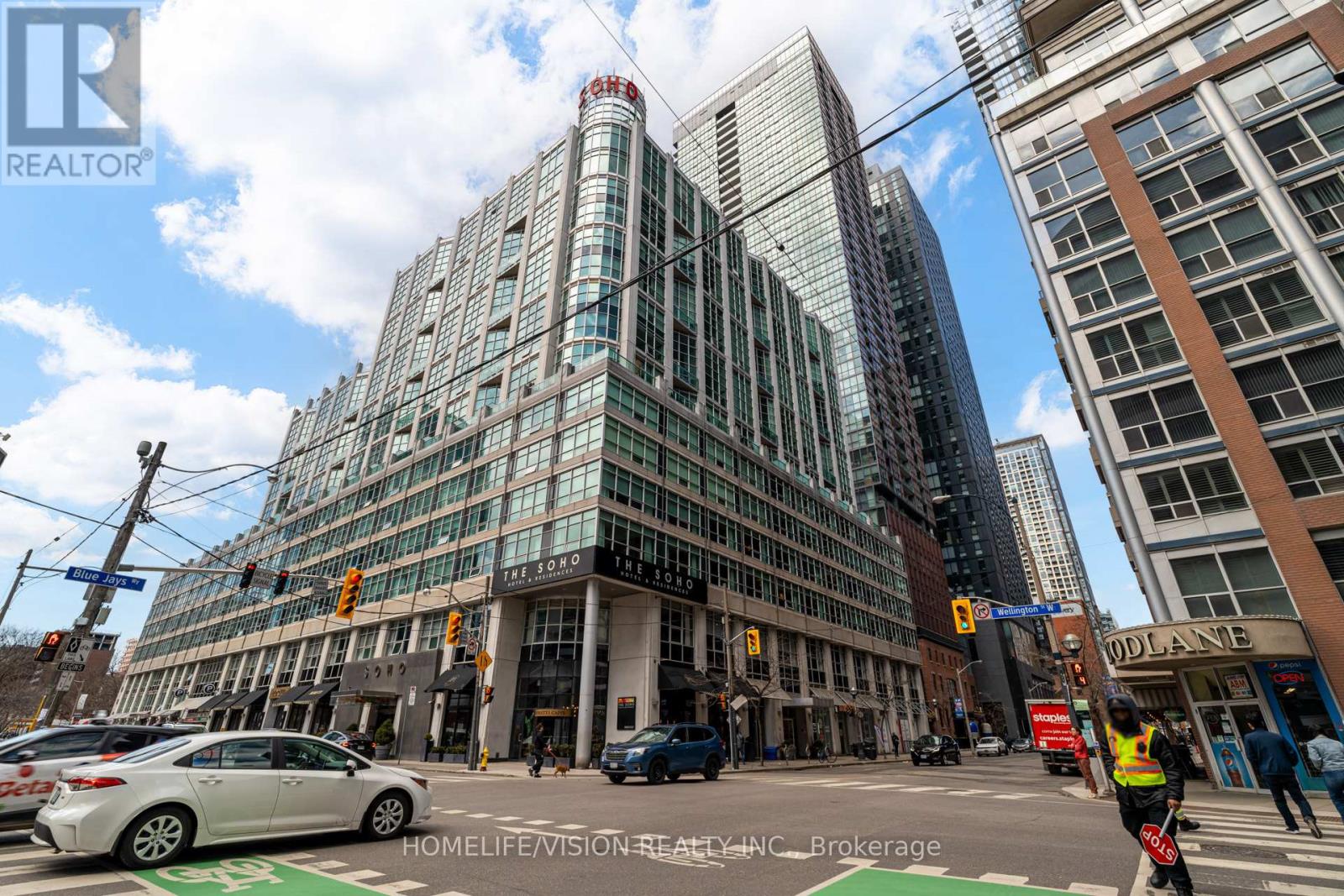 917 - 36 BLUE JAYS WAY, Toronto, Ontario