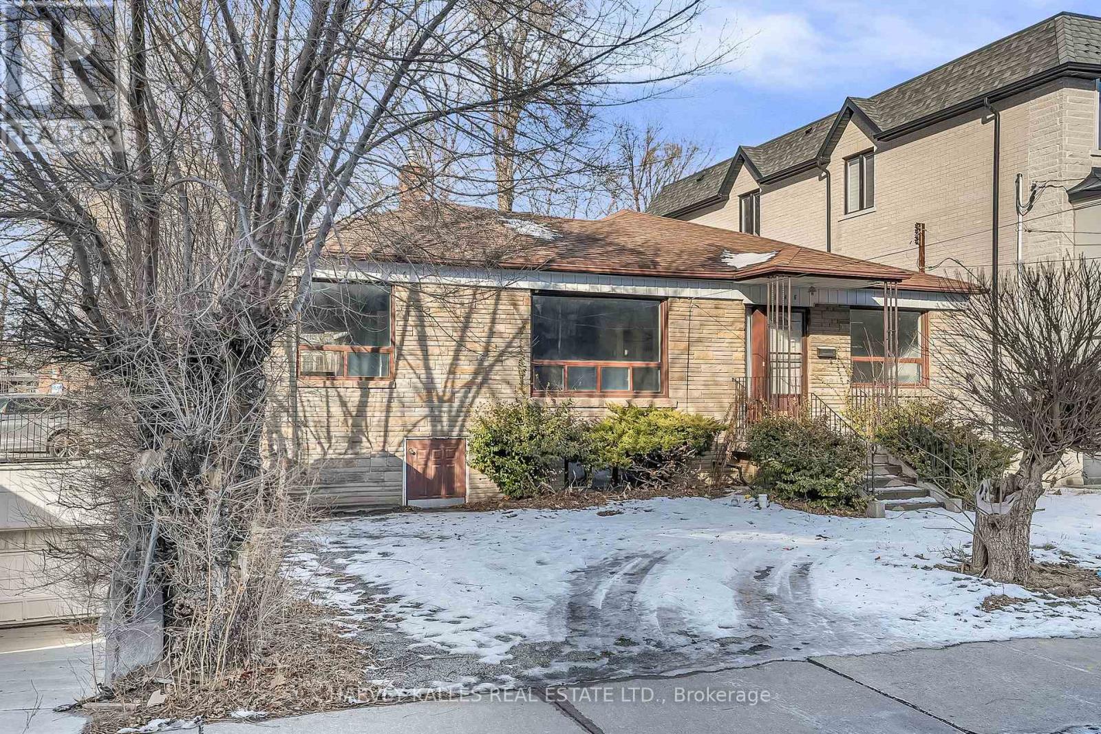 Property at 146 BANNOCKBURN AVENUE image 3