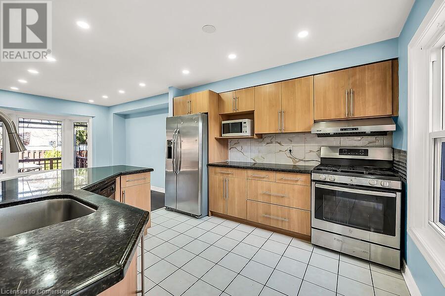 39 Blue Spruce Street, Brampton, Ontario  L6R 1C4 - Photo 6 - 40717452
