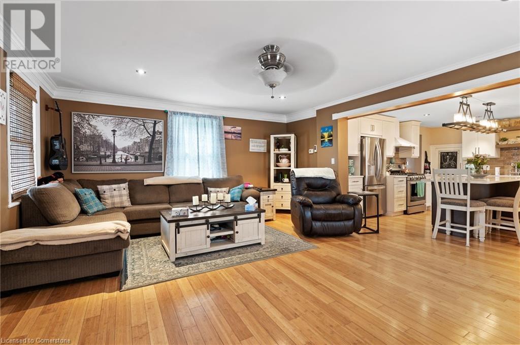 Property at 24 MARGARET Street image 3