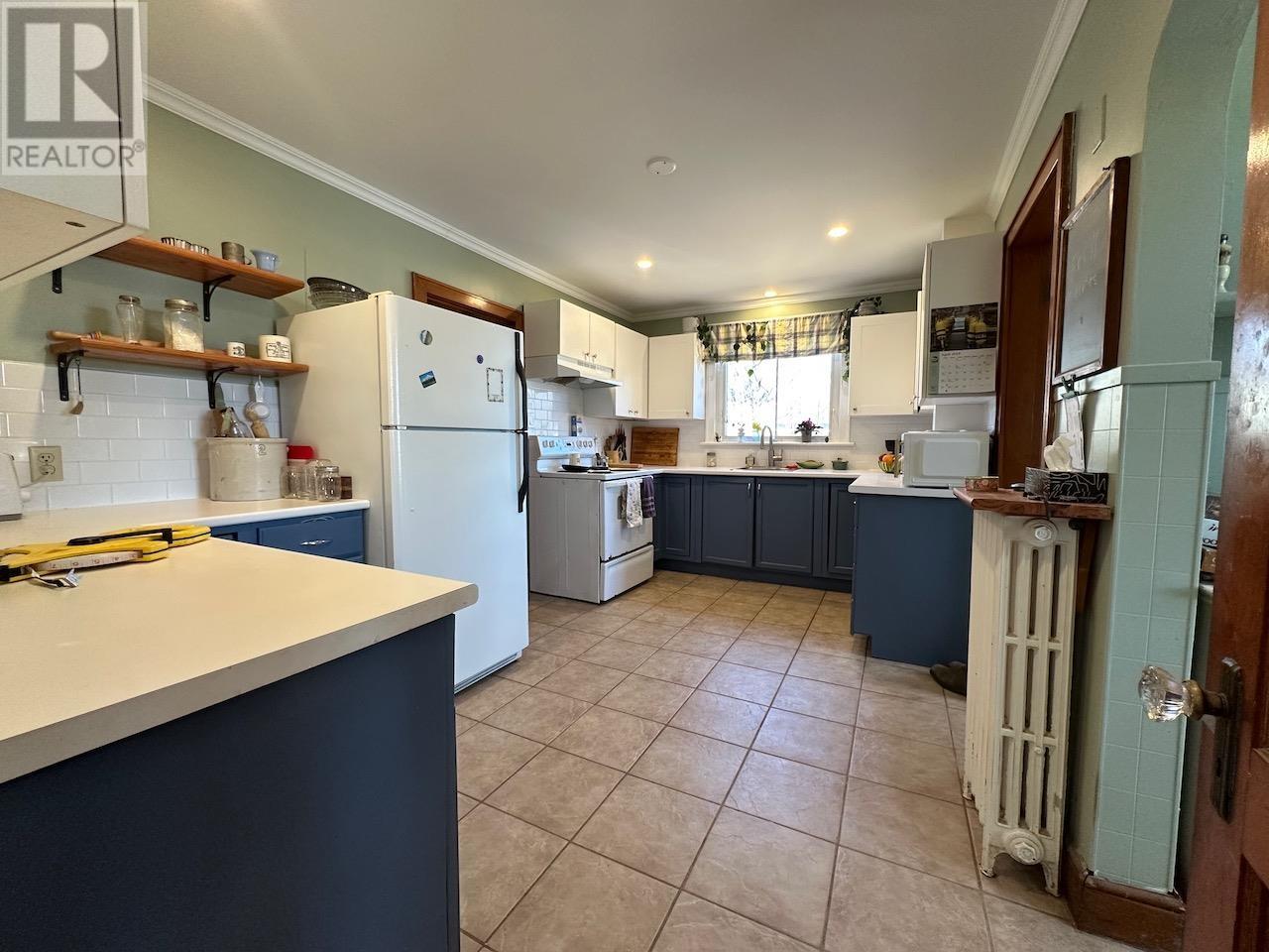 Property at 11 BELLE Avenue image 5