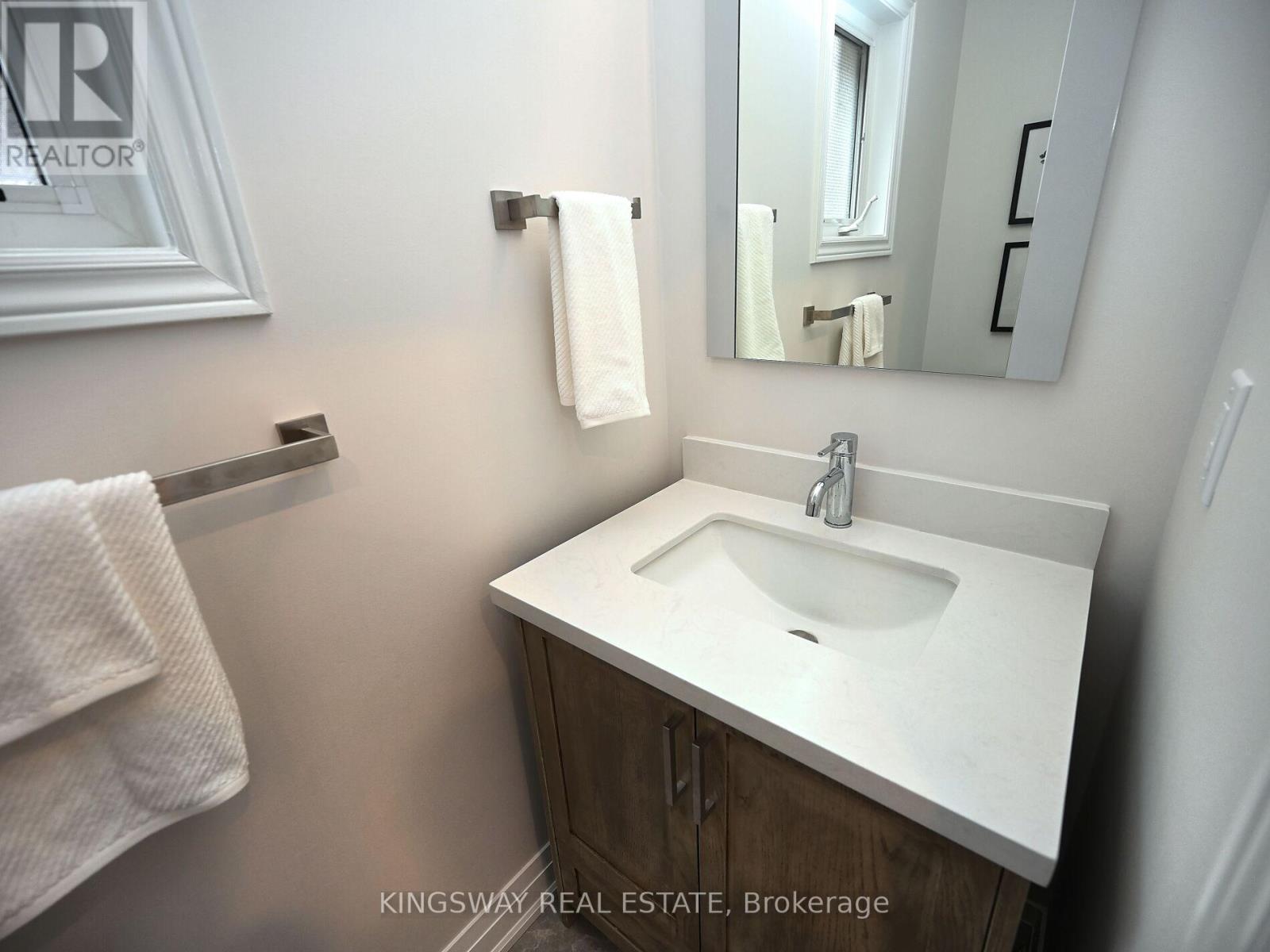 28 Fallharvest Avenue, Brampton, Ontario  L6Y 0P2 - Photo 17 - W12087156