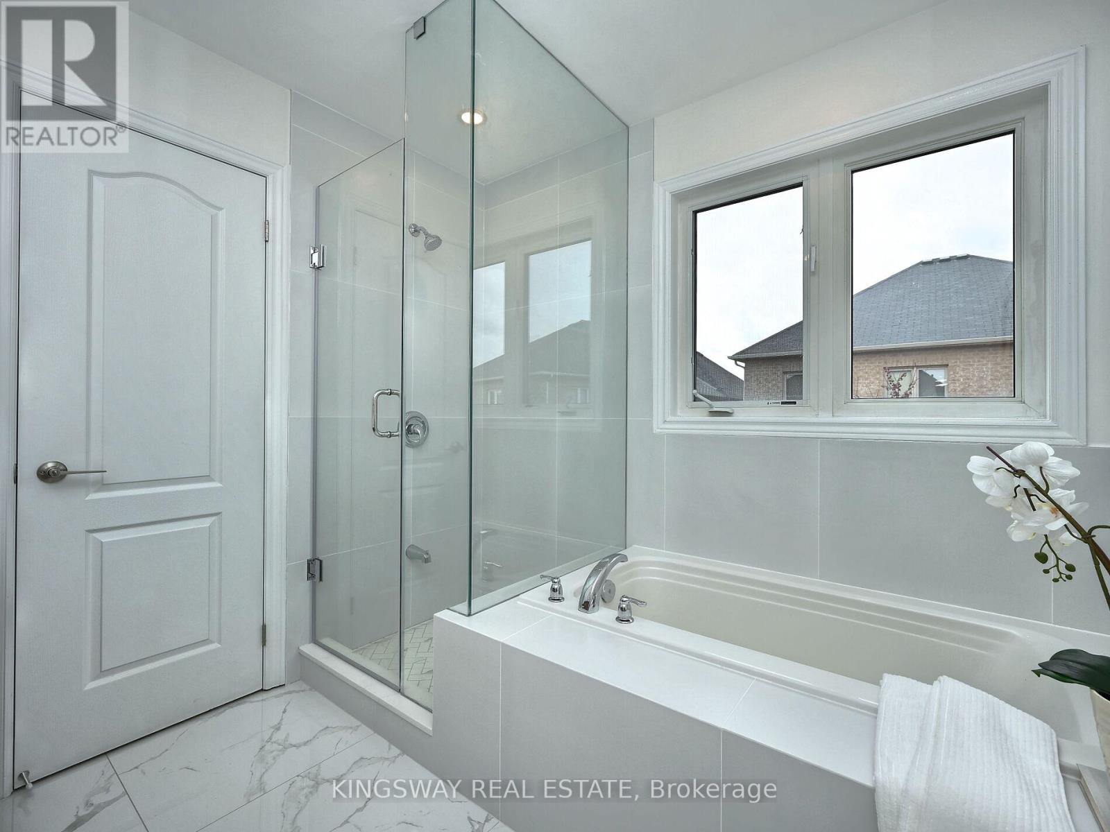 28 Fallharvest Avenue, Brampton, Ontario  L6Y 0P2 - Photo 23 - W12087156