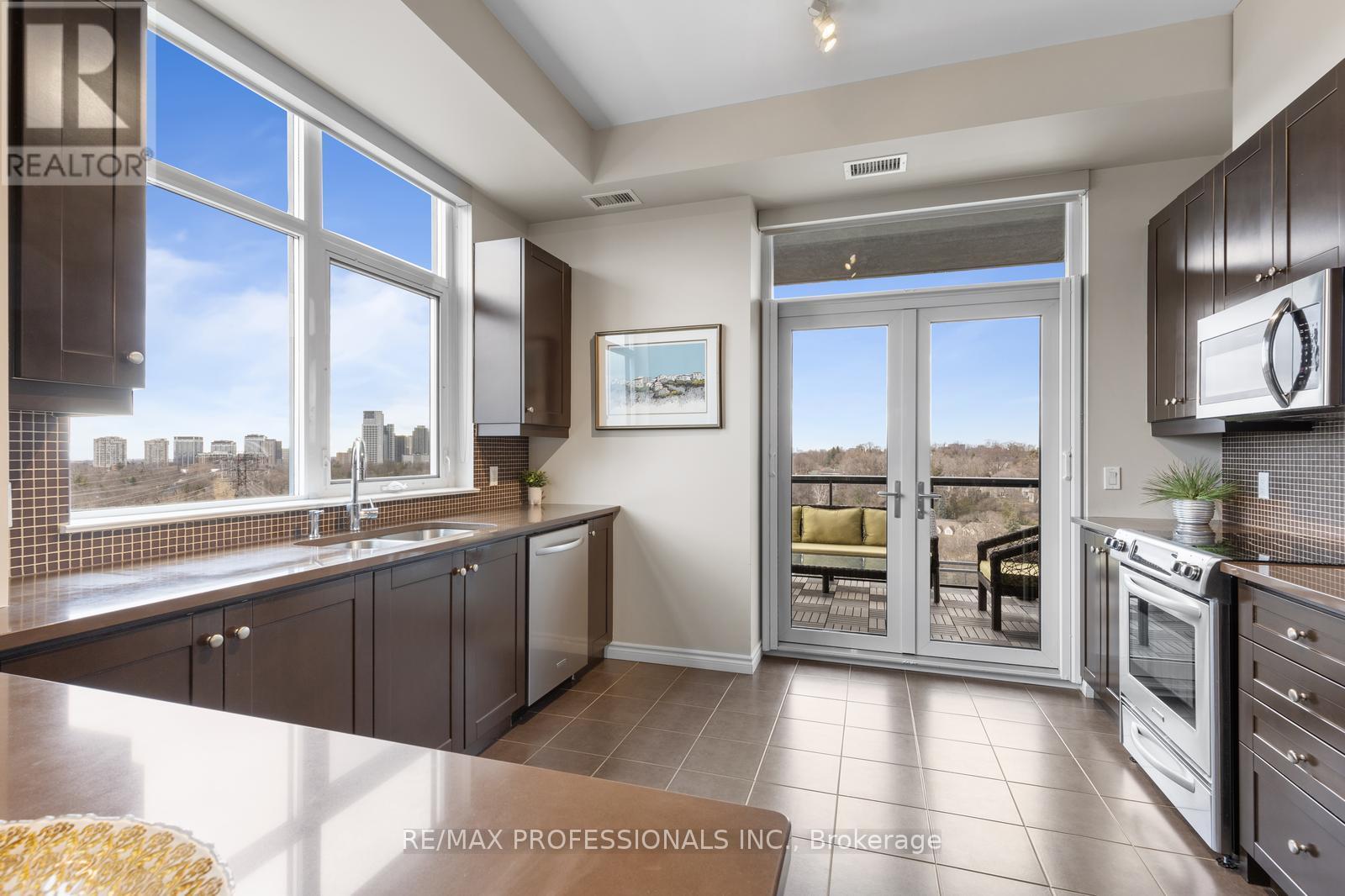 Property at 1203 - 1135 ROYAL YORK ROAD image 2