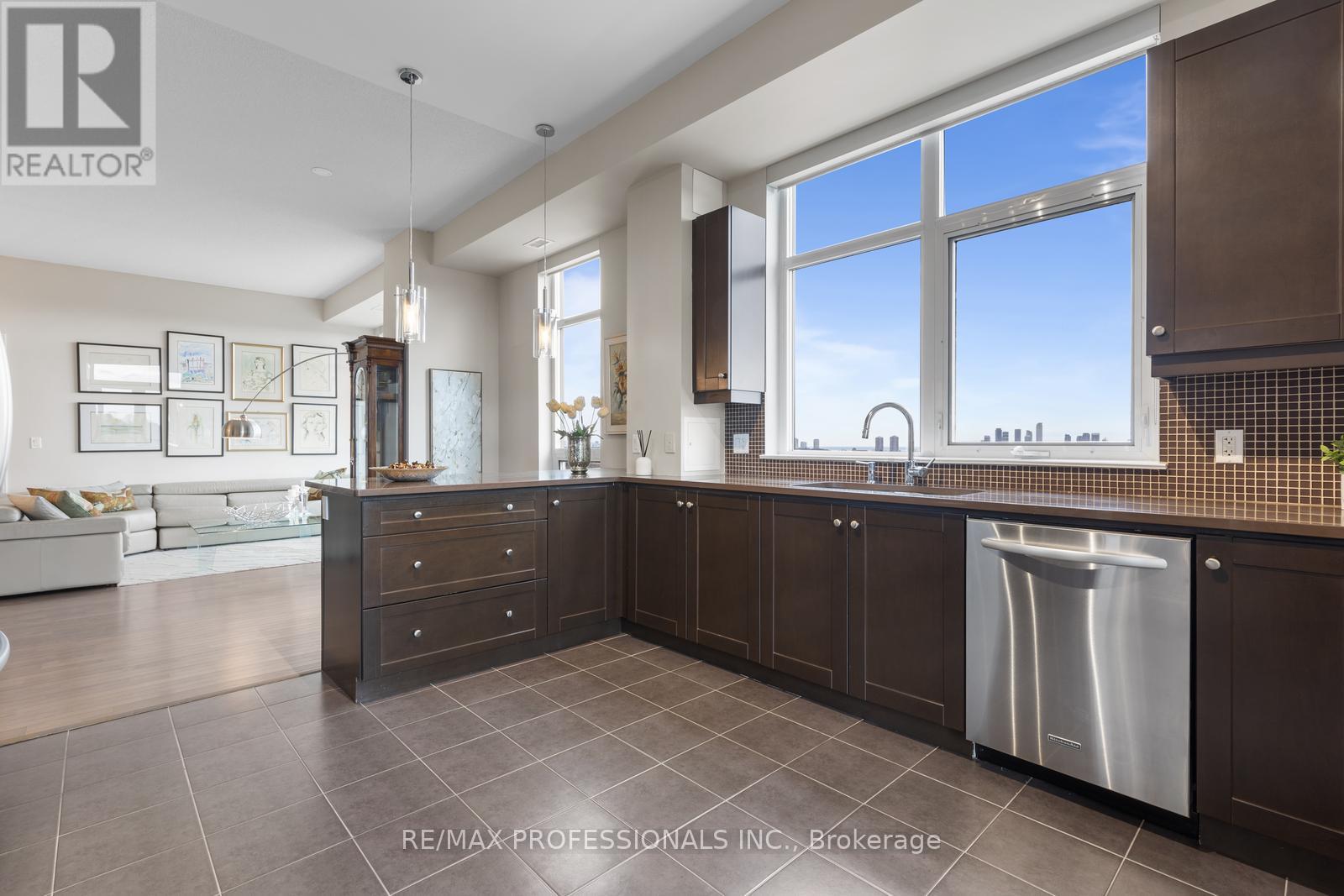 Property at 1203 - 1135 ROYAL YORK ROAD image 4
