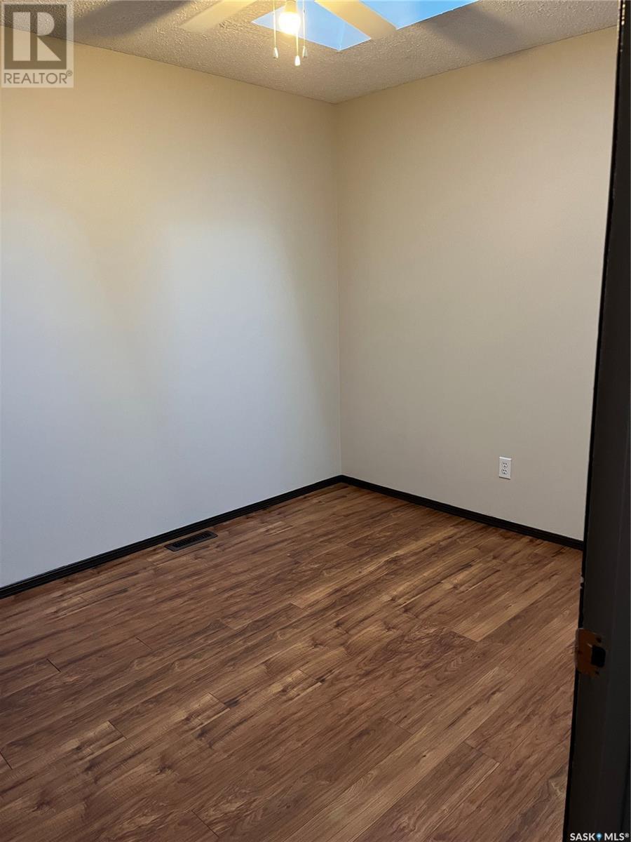 302 Perkins Street, Estevan, Saskatchewan  S4A 2K1 - Photo 26 - SK002948