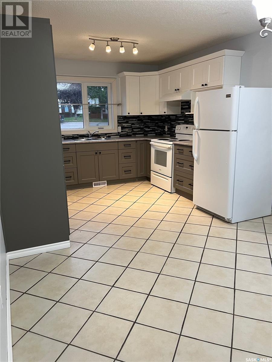 Property at 302 Perkins STREET image 4