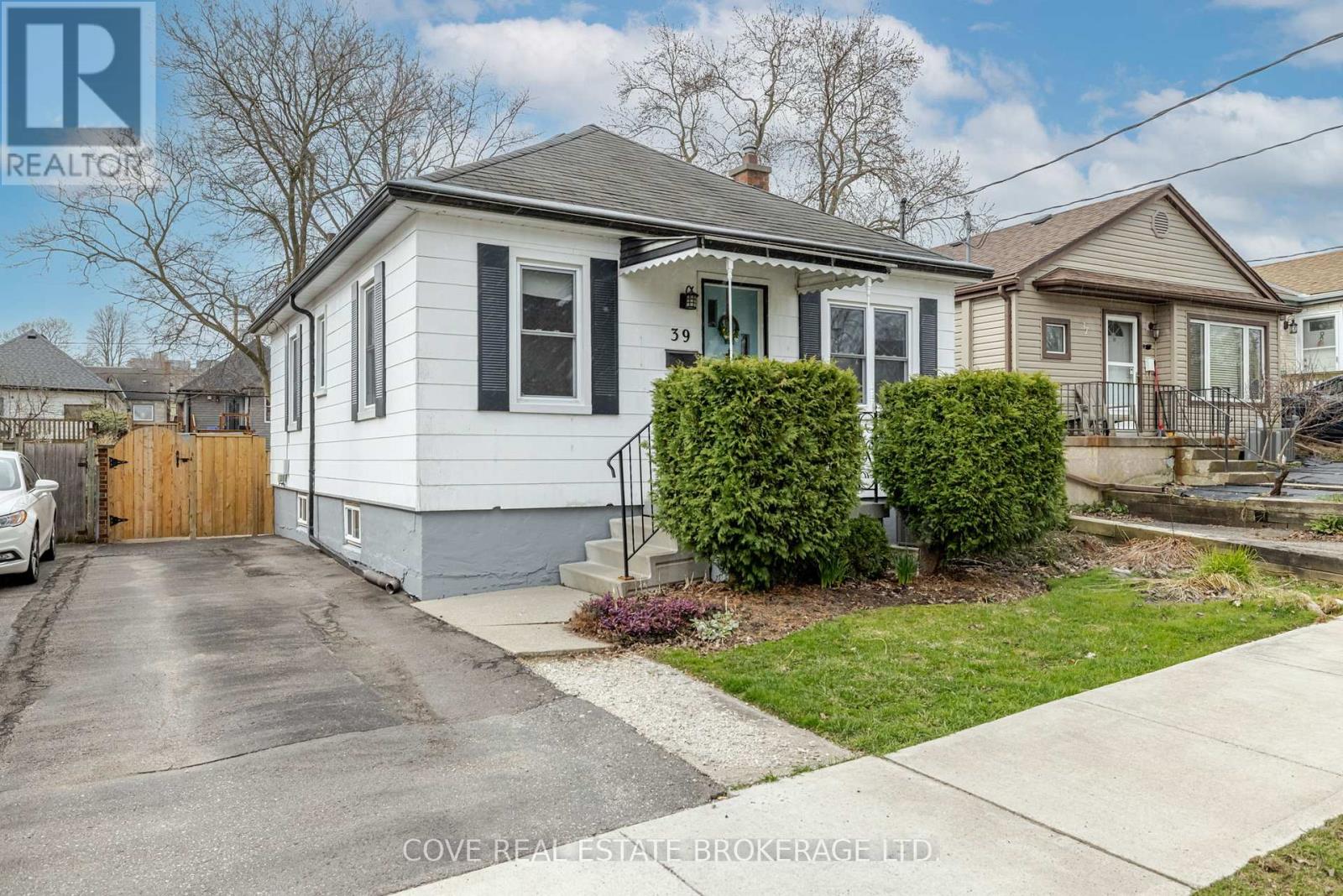 39 Highway Avenue