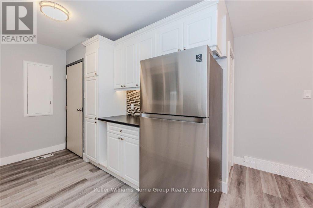 66 Traynor Avenue, Kitchener, Ontario  N2C 1V9 - Photo 10 - X12087326