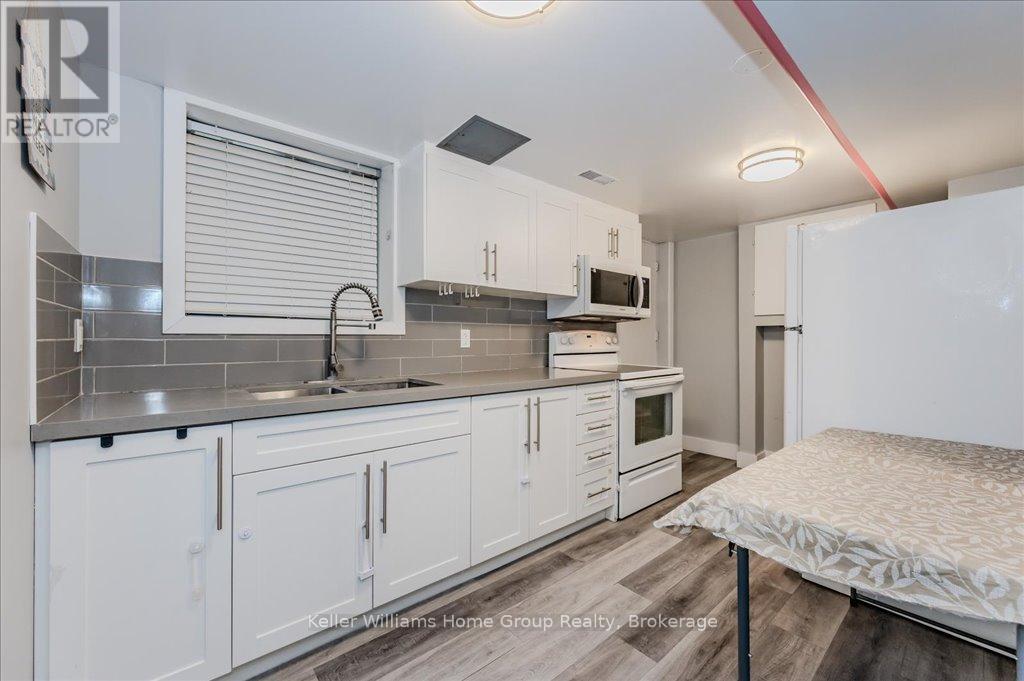 66 Traynor Avenue, Kitchener, Ontario  N2C 1V9 - Photo 23 - X12087326
