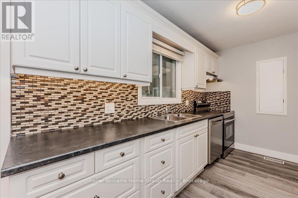 66 Traynor Avenue, Kitchener, Ontario  N2C 1V9 - Photo 9 - X12087326
