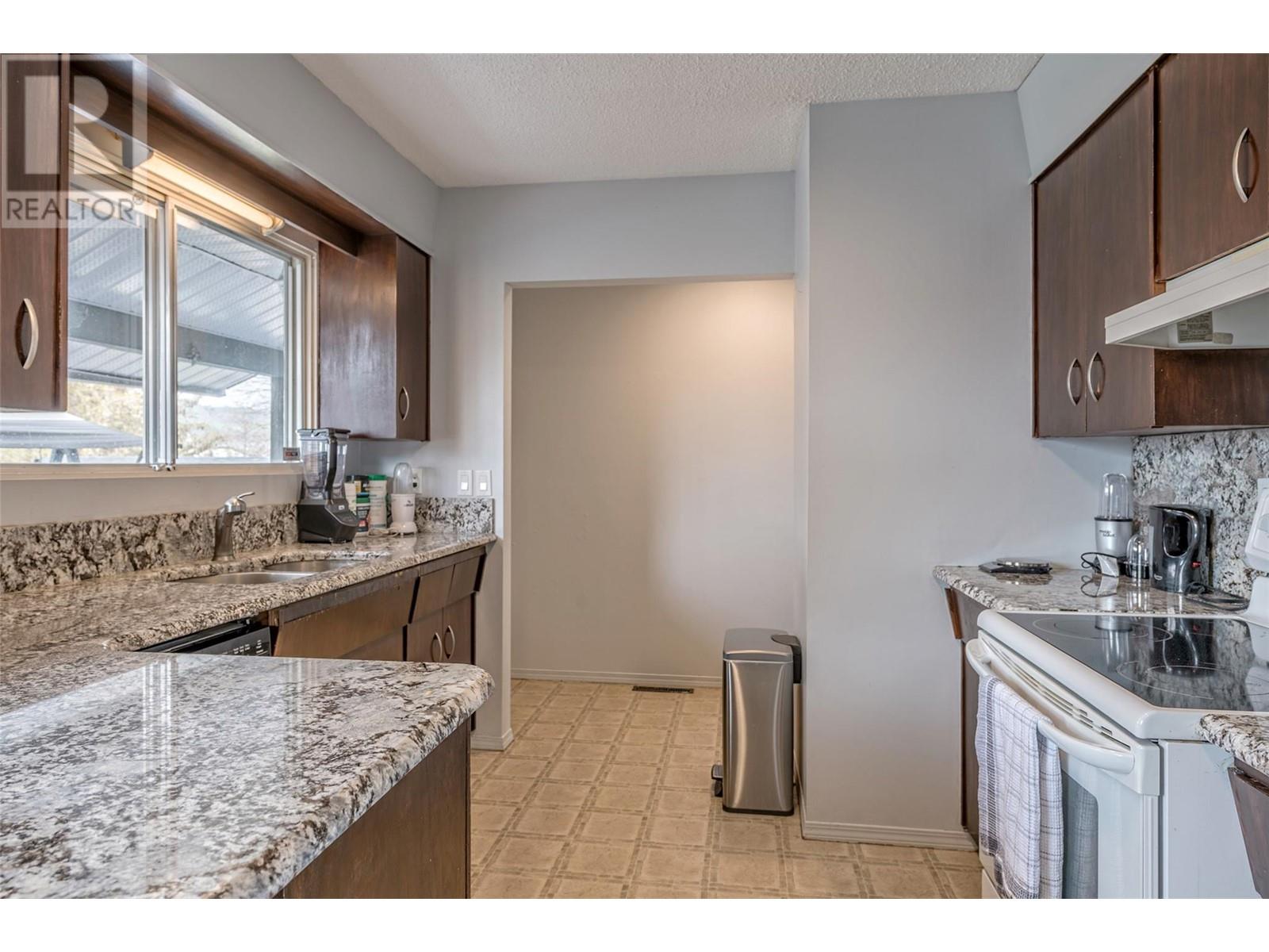 3902 25 Street, Vernon, British Columbia  V1T 4R7 - Photo 11 - 10343886