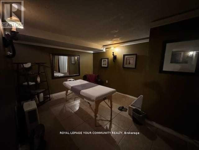 245b Gerrard Street E, Toronto, Ontario  M5A 2G1 - Photo 7 - C12087266