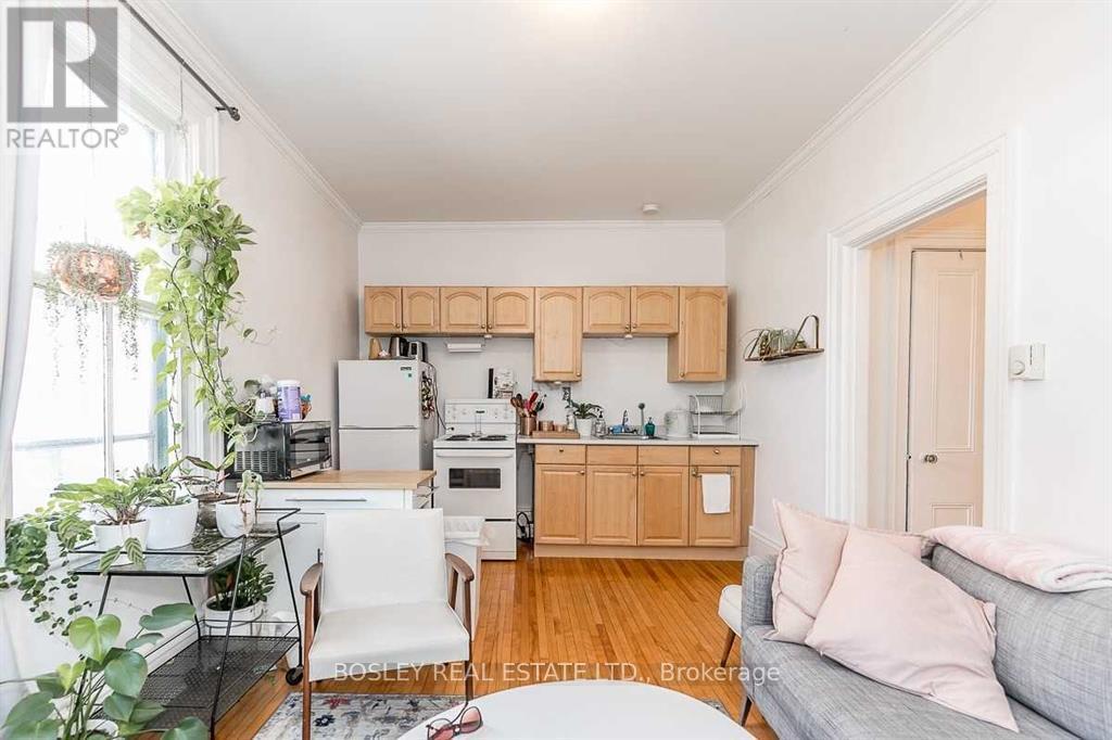 3 - 330 Botsford Street, Newmarket, Ontario  L3Y 1S6 - Photo 5 - N12087268