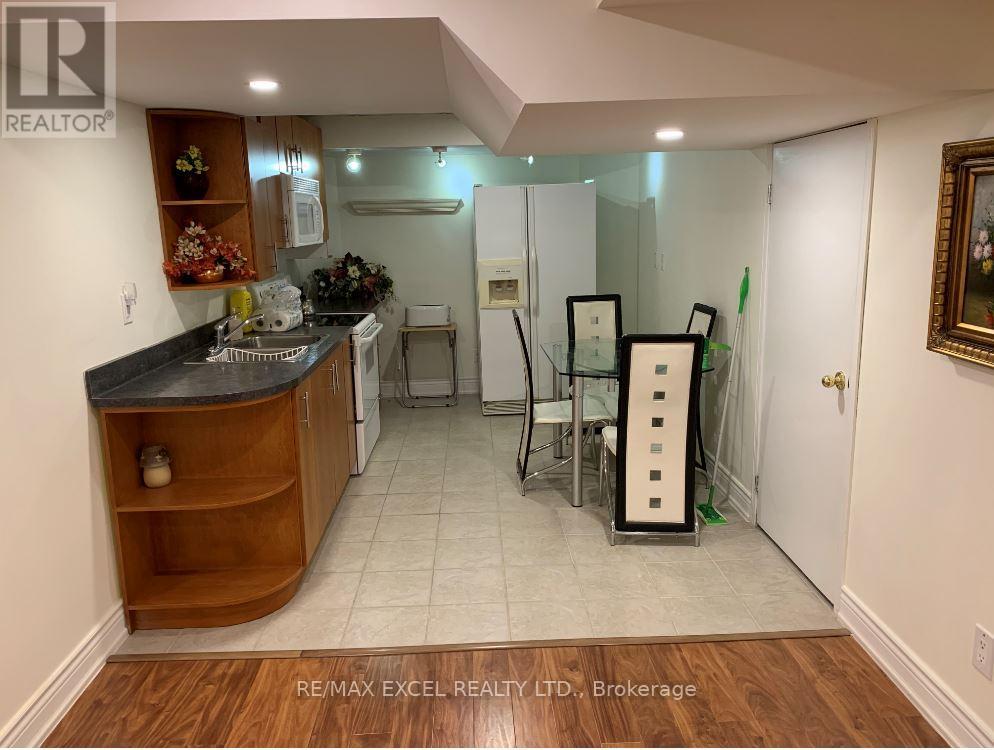Bsmt - 130 Canyon Hill Avenue, Richmond Hill, Ontario  L4C 0K5 - Photo 7 - N12087325