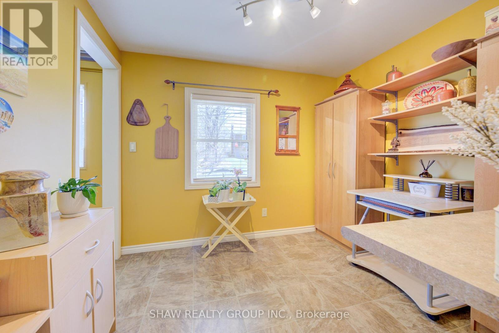 1276 Swan Street, North Dumfries, Ontario  N0B 1E0 - Photo 10 - X12086602