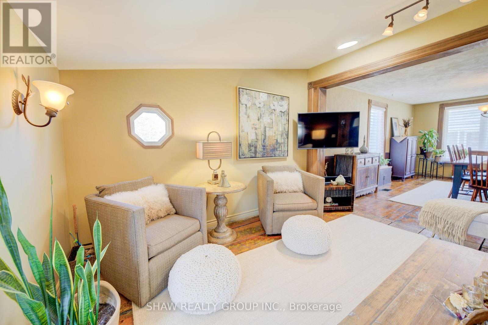 1276 Swan Street, North Dumfries, Ontario  N0B 1E0 - Photo 16 - X12086602